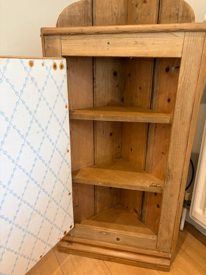 CORNER CABINET