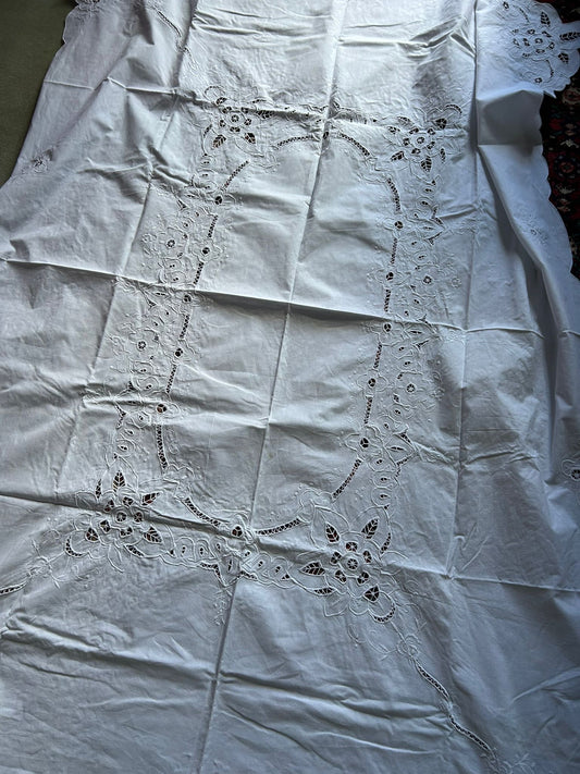 TABLECLOTH