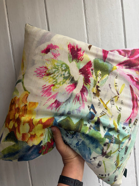 CUSHION