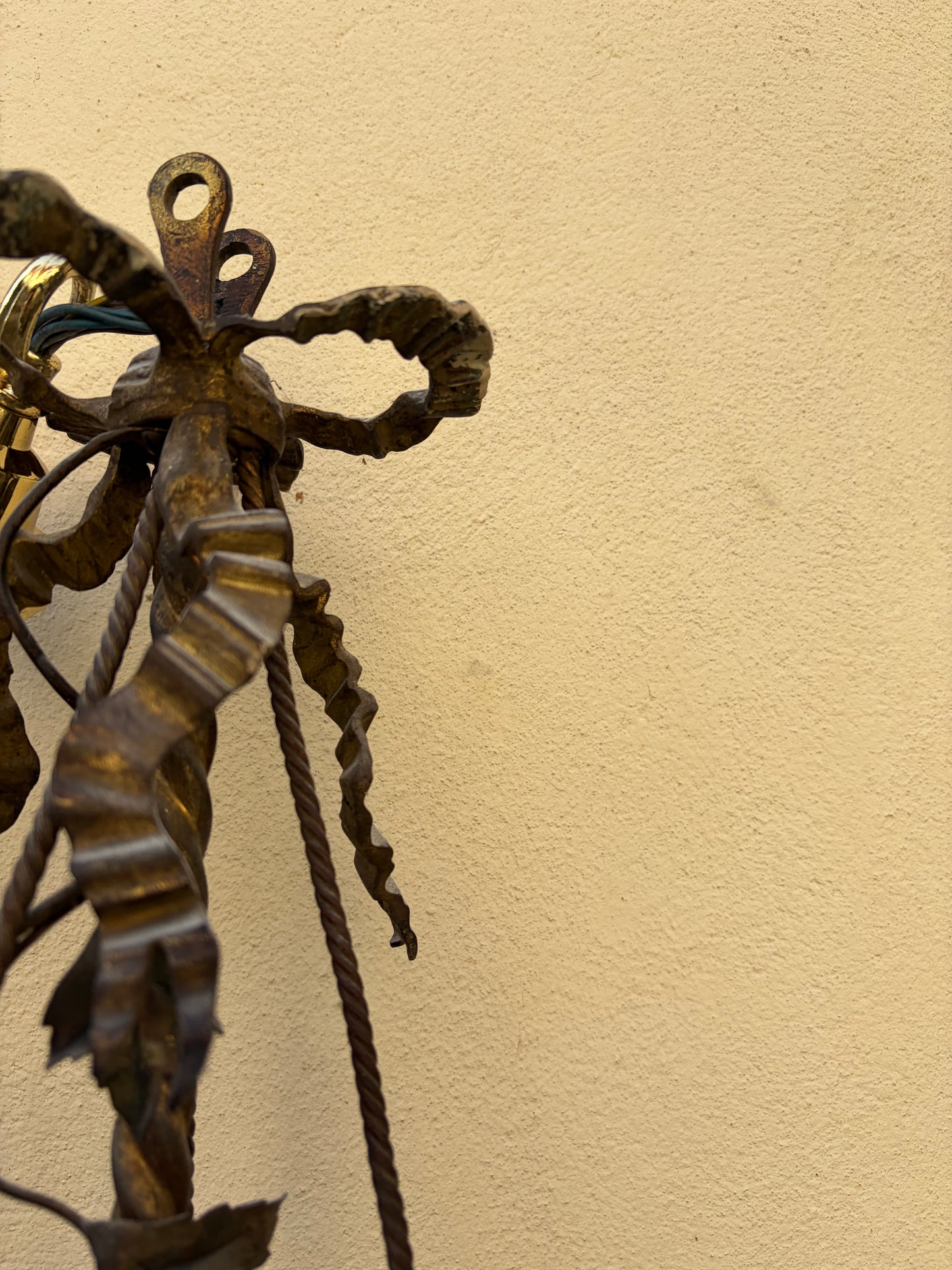 VICTORIAN CEILING LIGHT