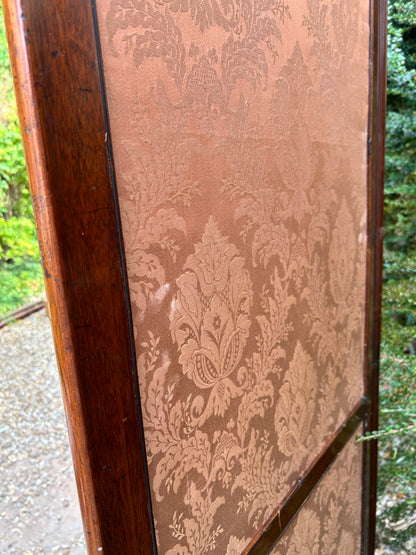 ANTIQUE SCREEN