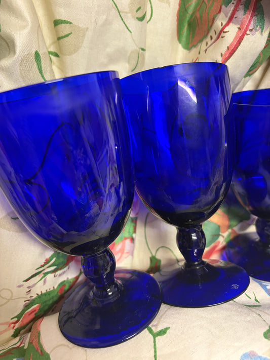 BLUE GLASSES