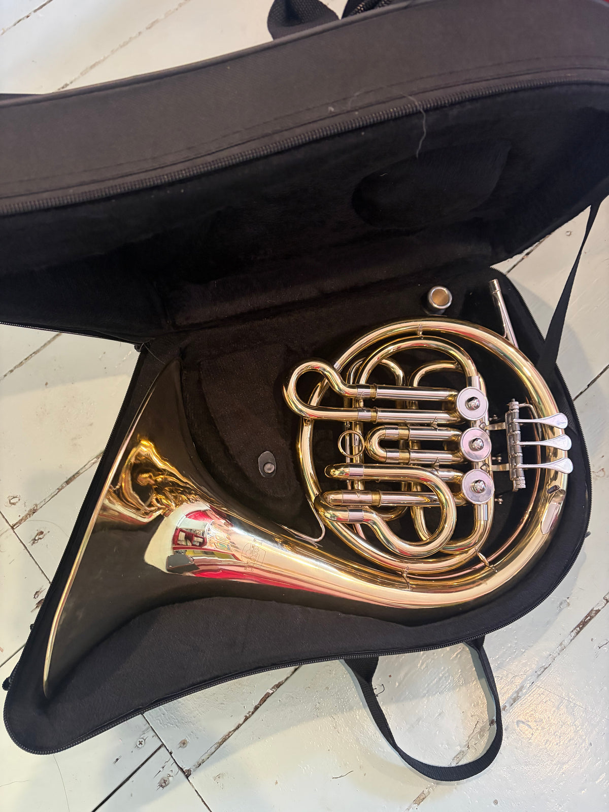 FRENCH HORN