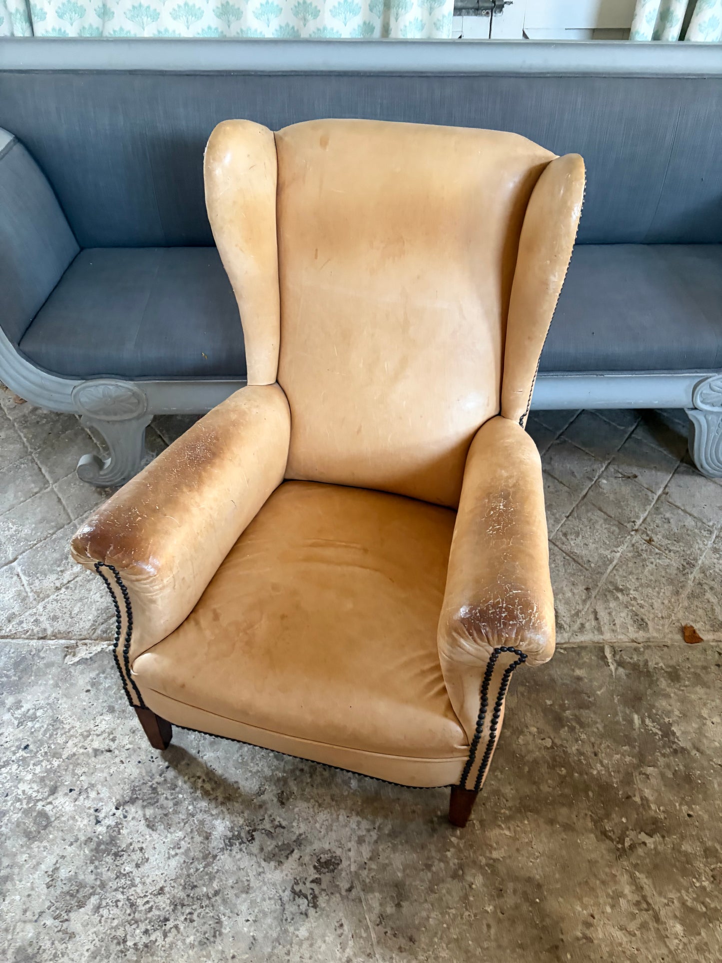 LEATHER WINGBACK
