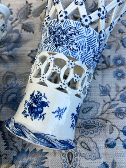 LACE VASES