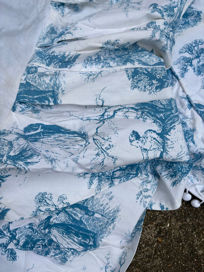 TOILE VALANCE & THROW