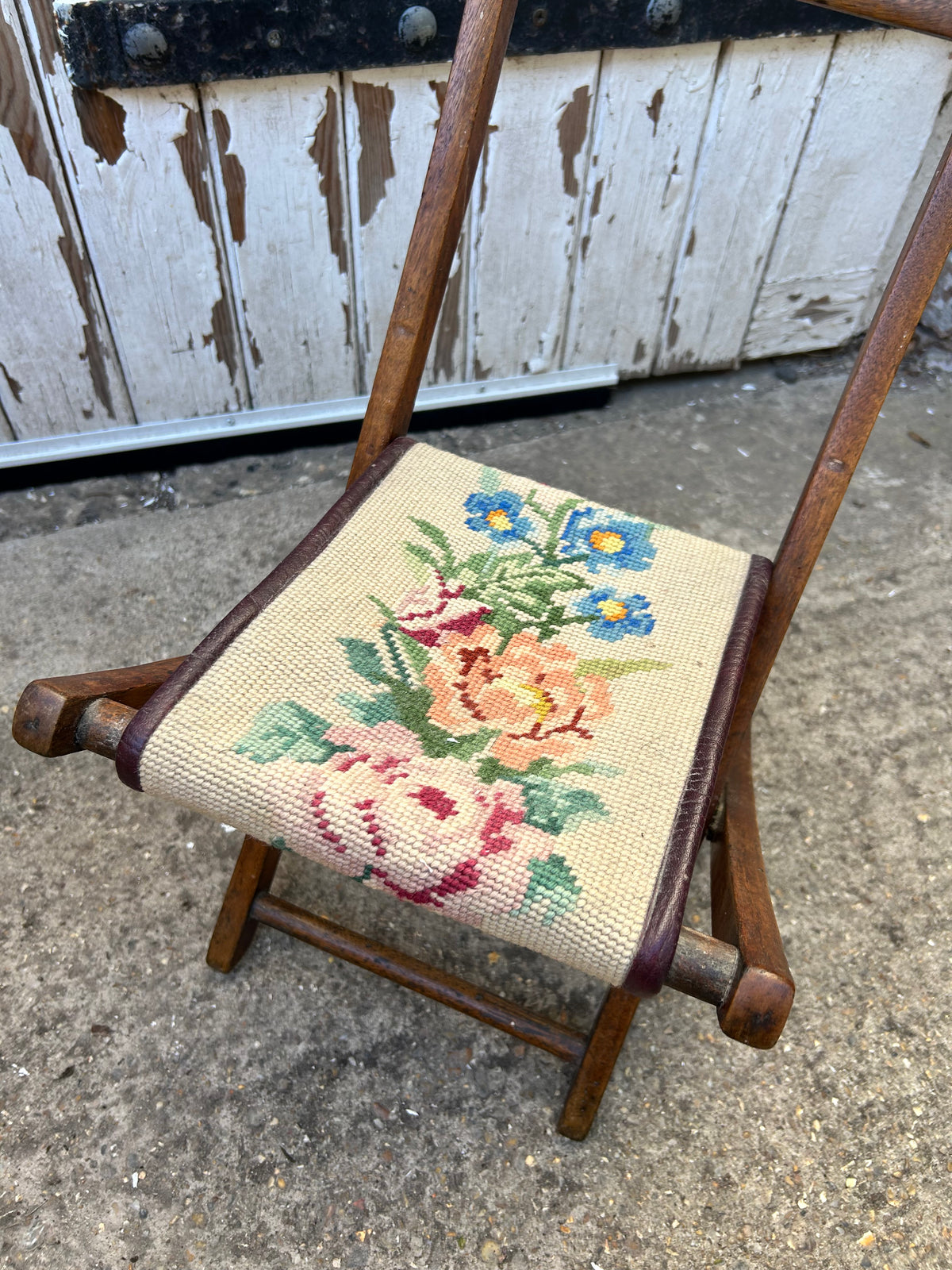 MINIATURE CHAIR