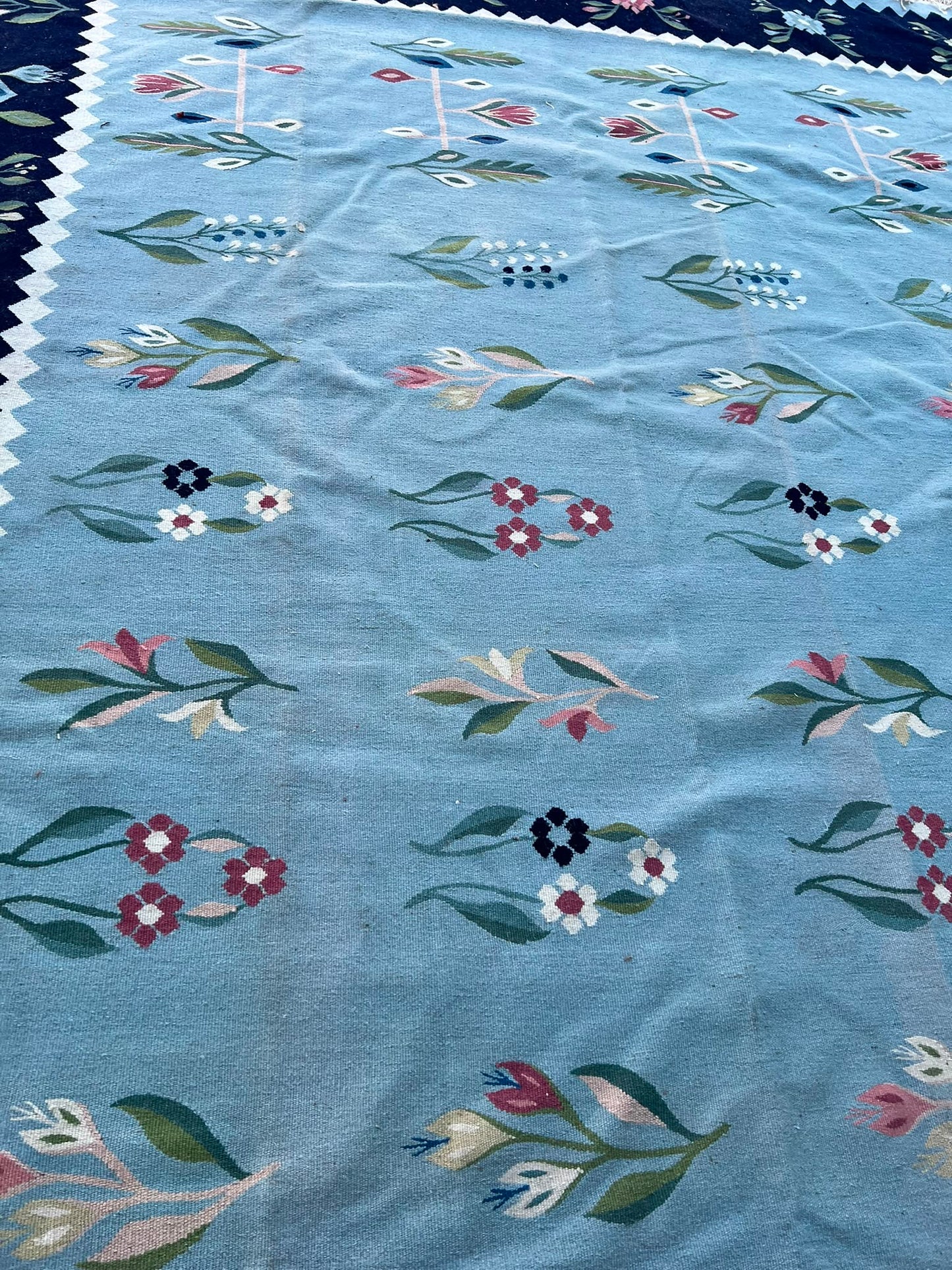 FLORAL RUG