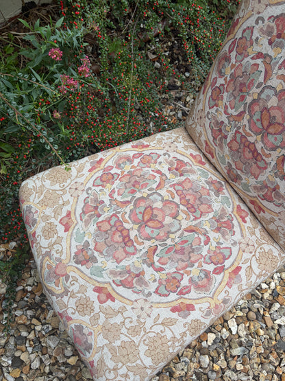 SLIPPER CHAIR