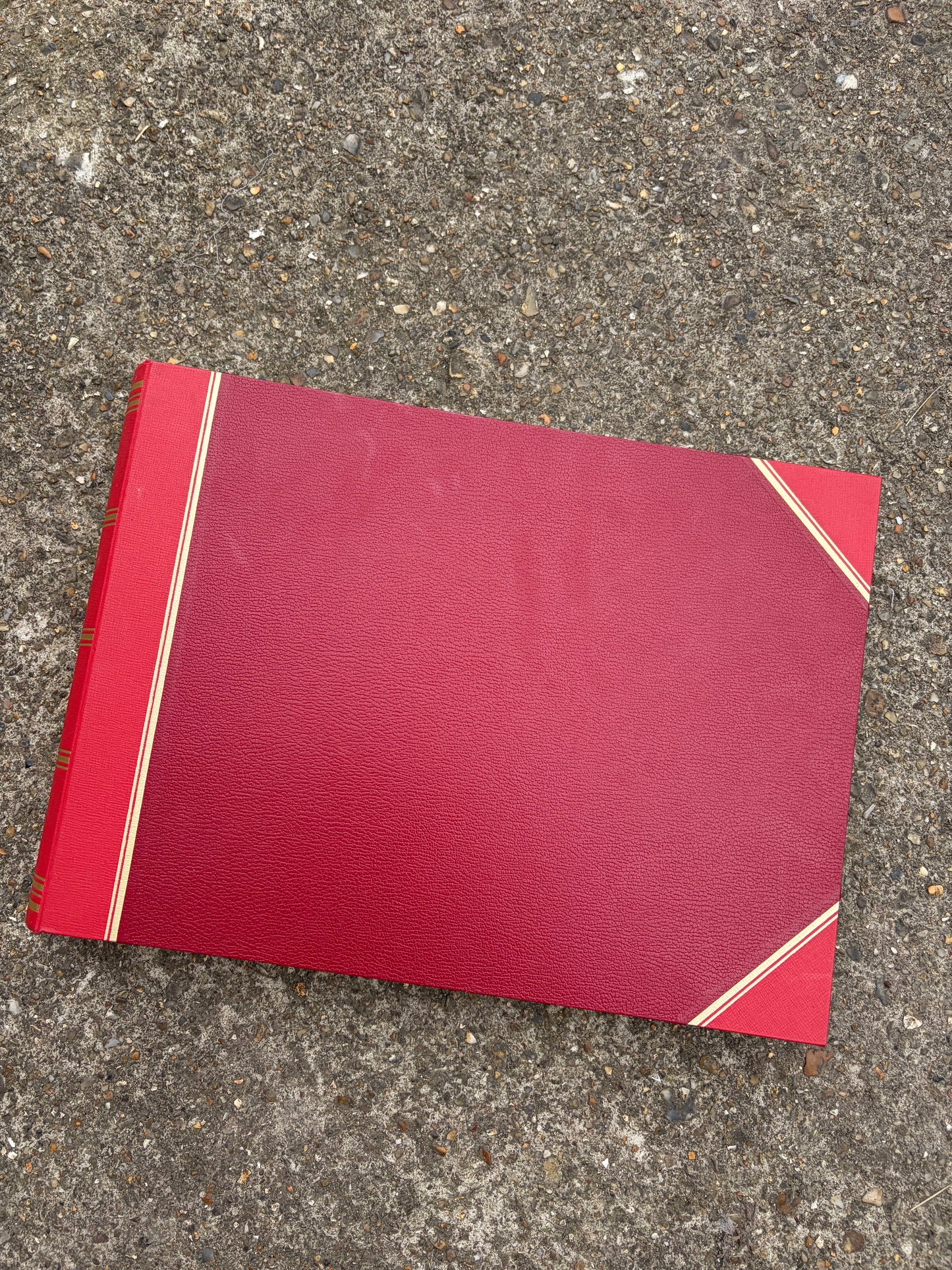 PHOTOGRAPH ALBUM