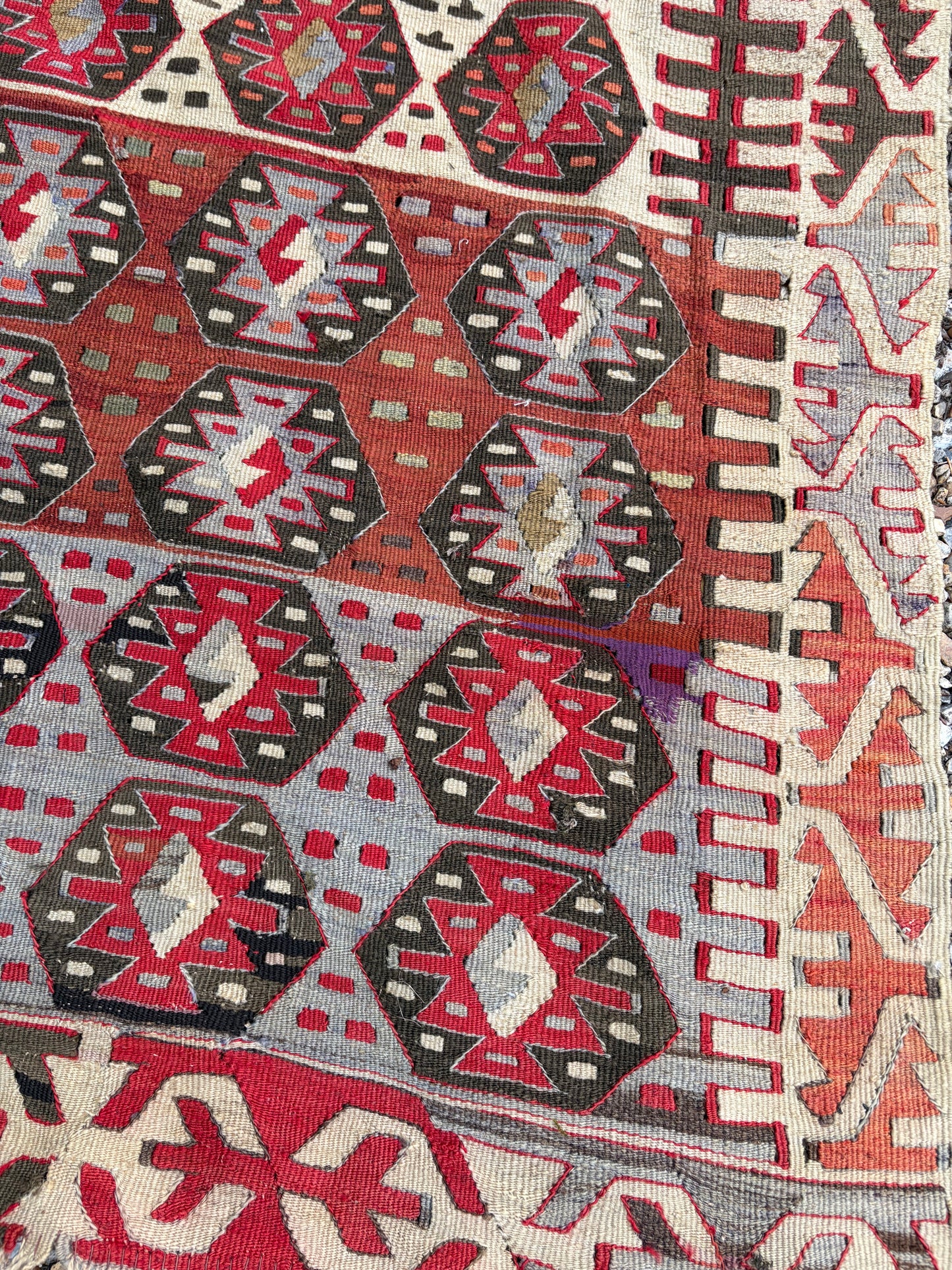 ANTIQUE KILIM