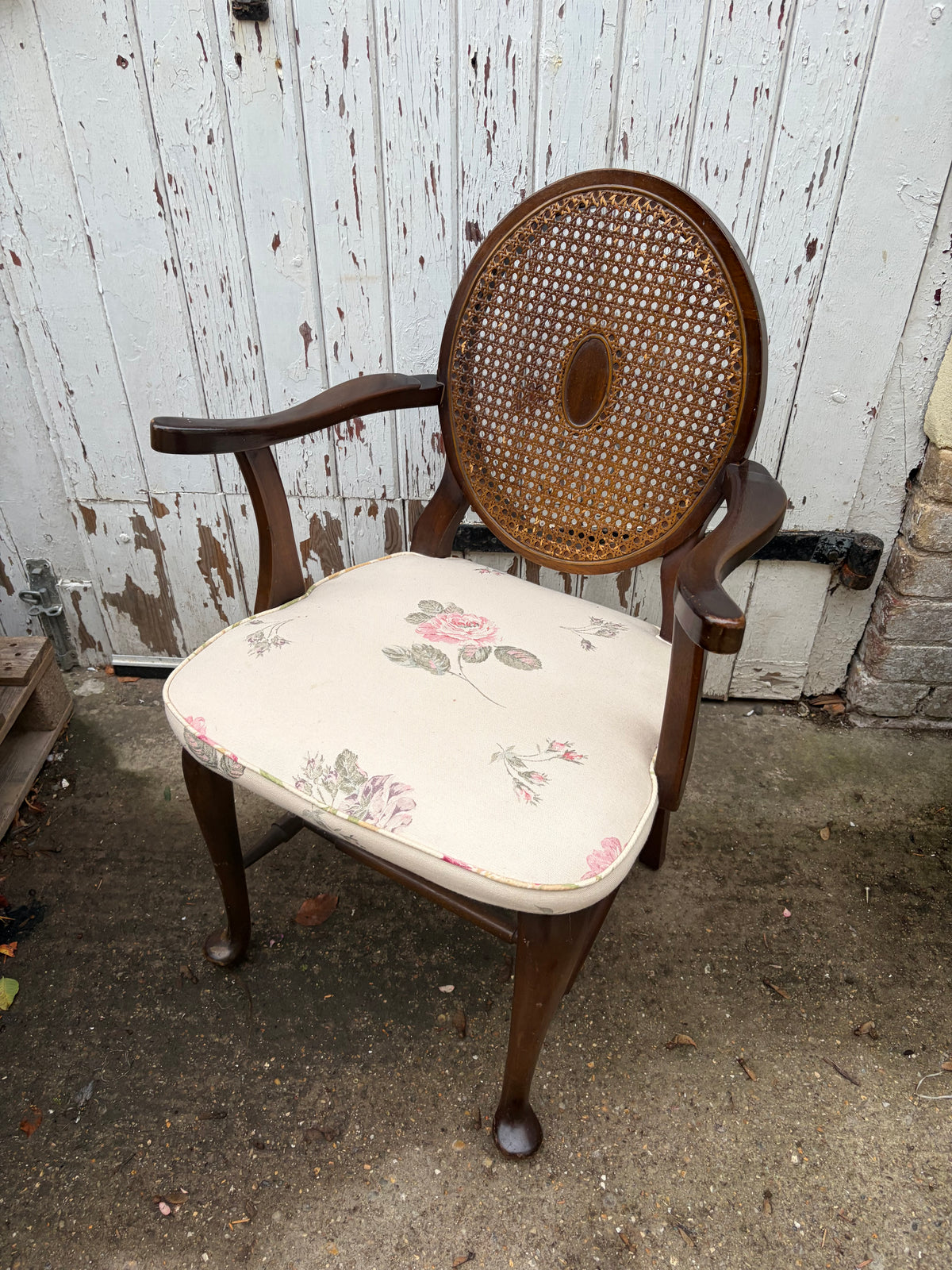 BEDROOM CHAIR