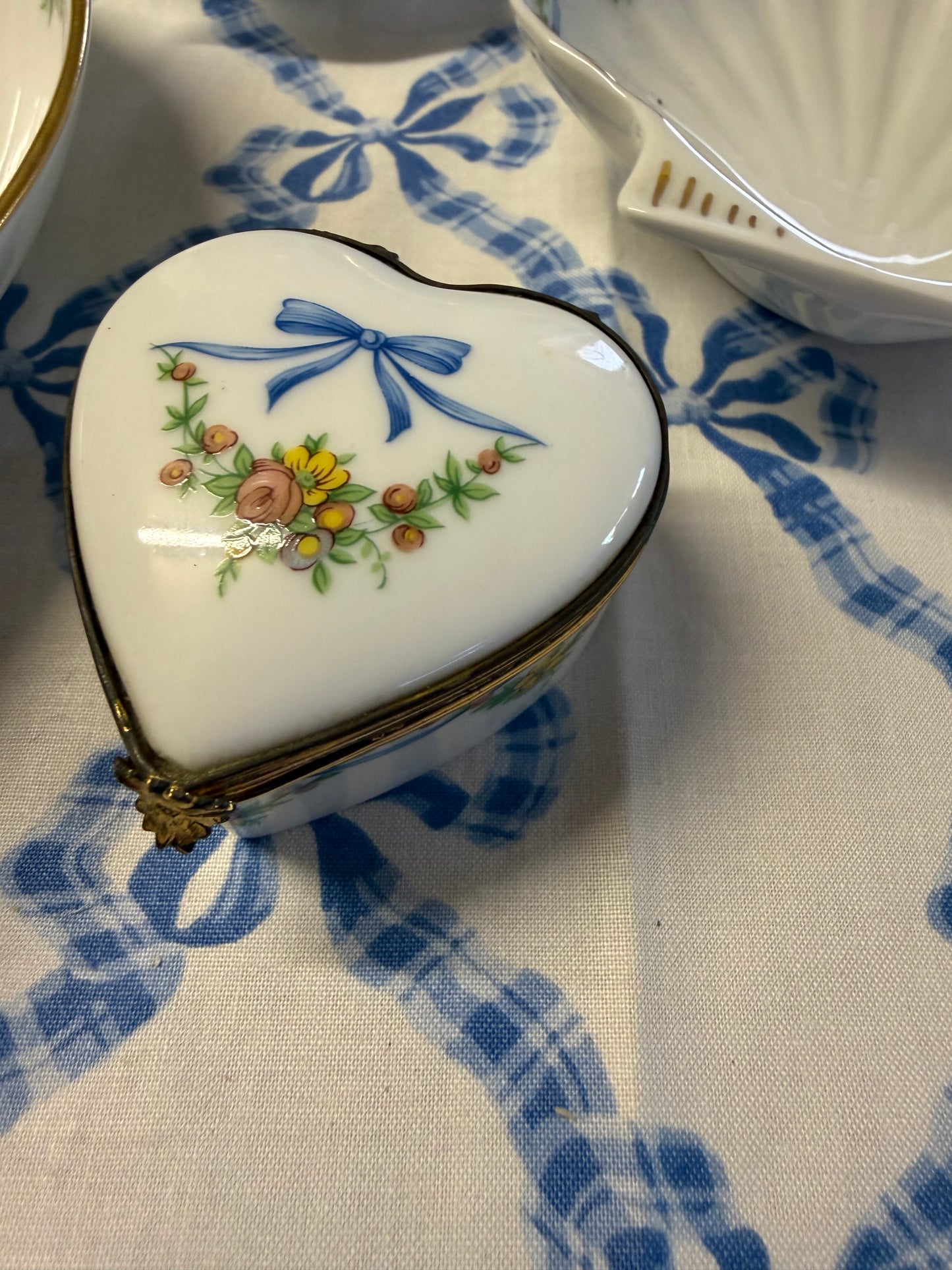 LIMOGES TABLE SET