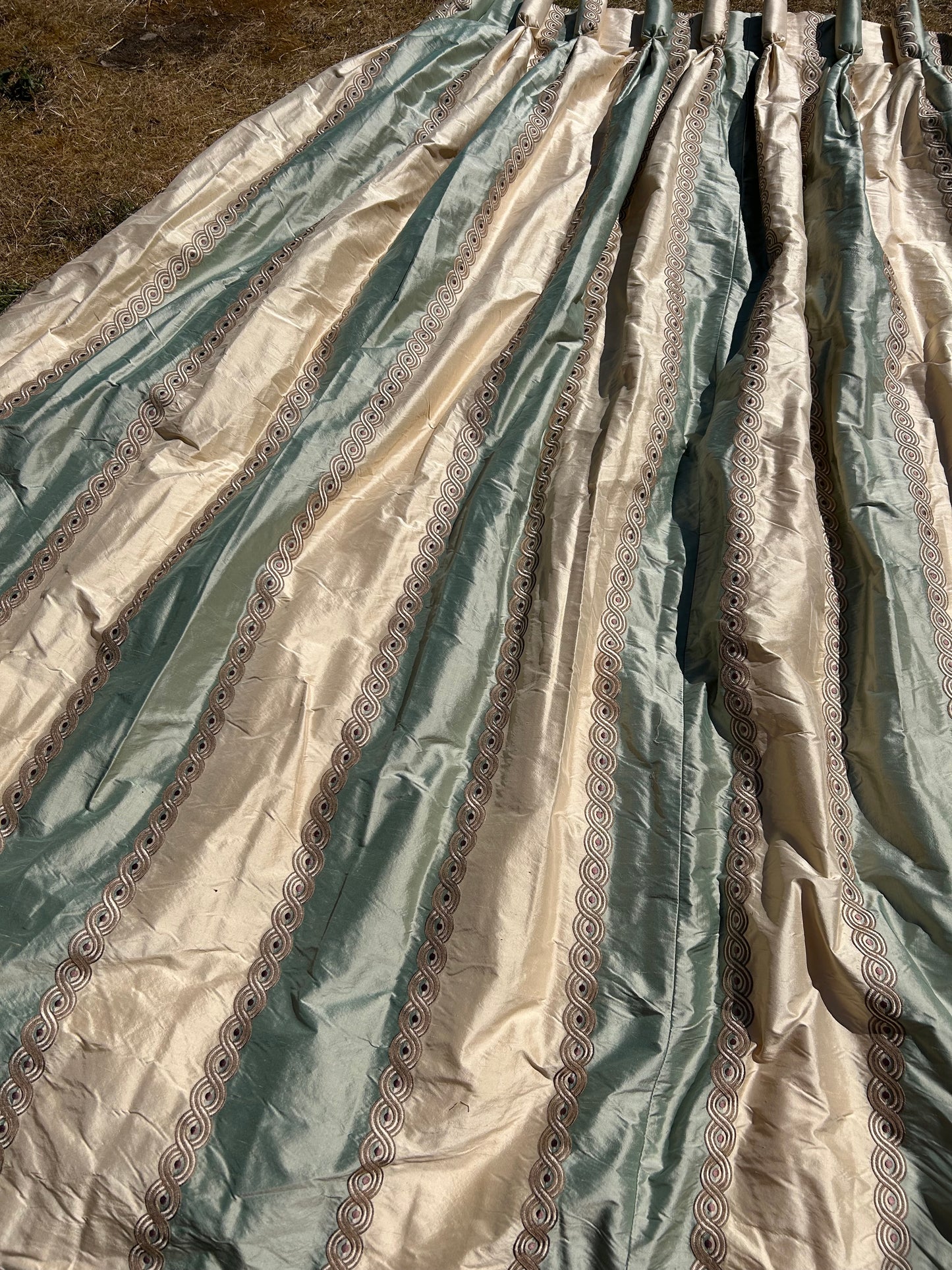 SINGLE SILK CURTAIN (COLEFAX)