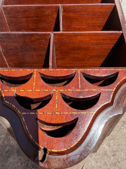 KNIFE BOX