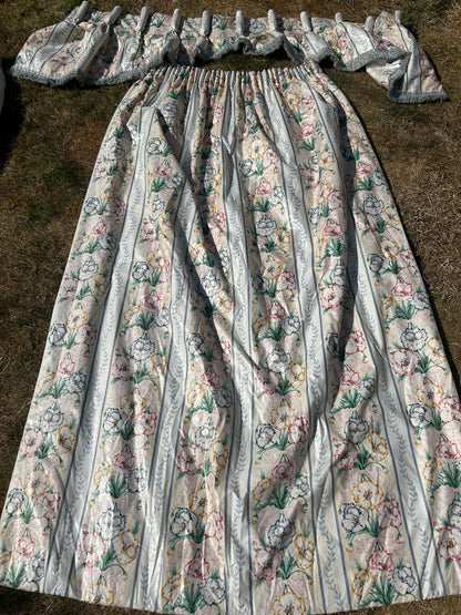CURTAINS AND PELMET