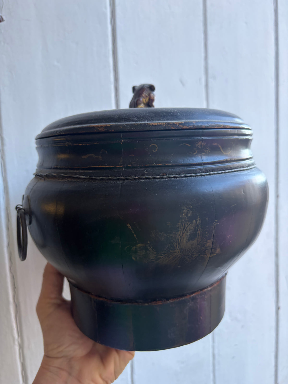 LARGE POT