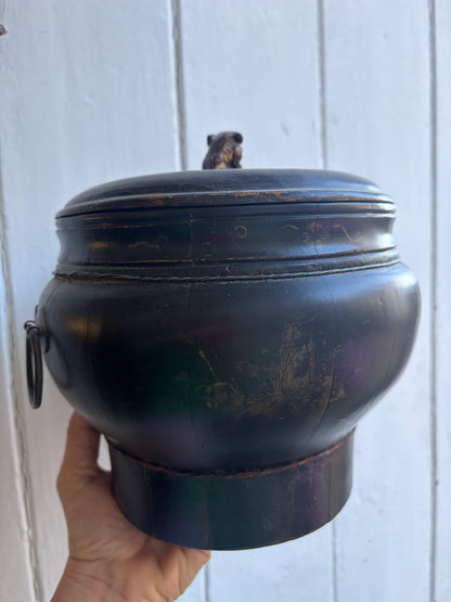 LARGE POT