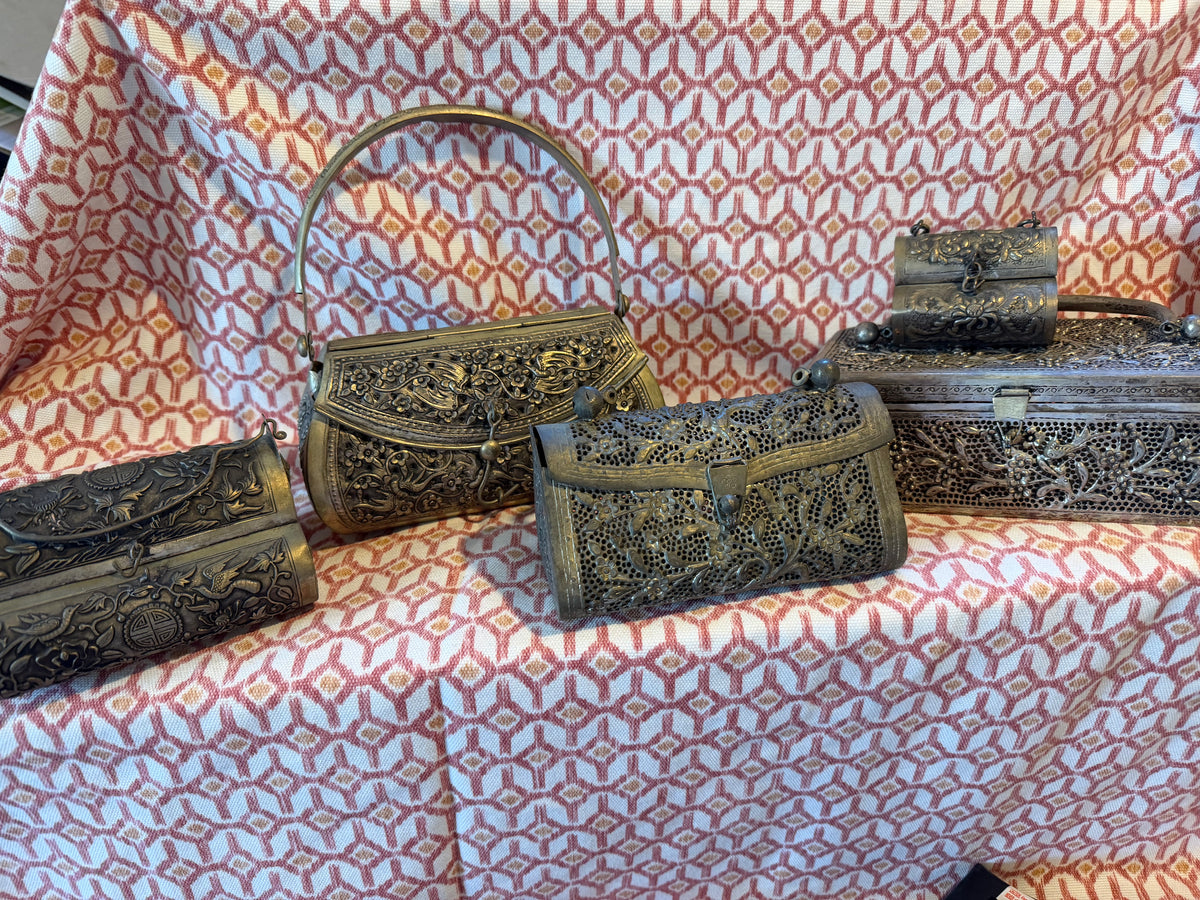 METAL CLUTCH BAGS