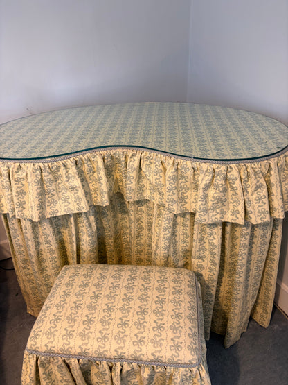 DRESSING TABLE