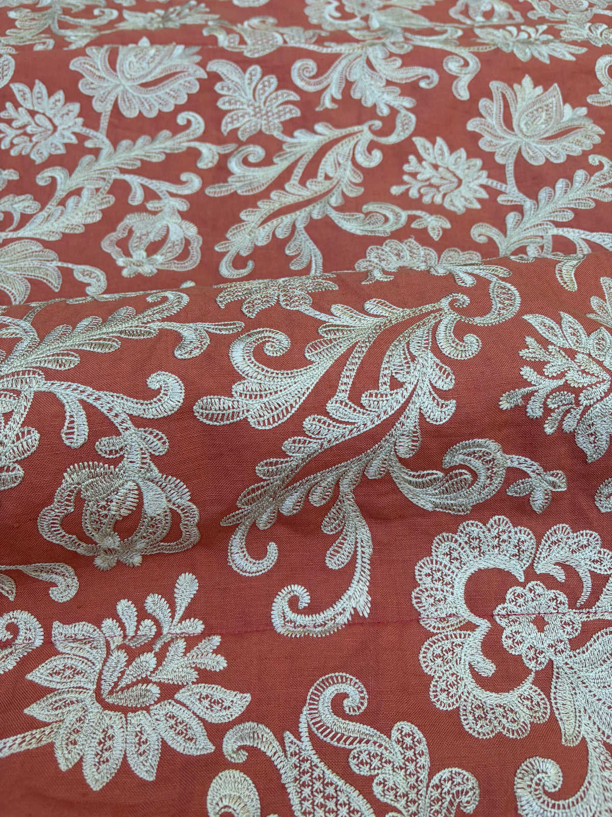 EMBROIDERED BLIND