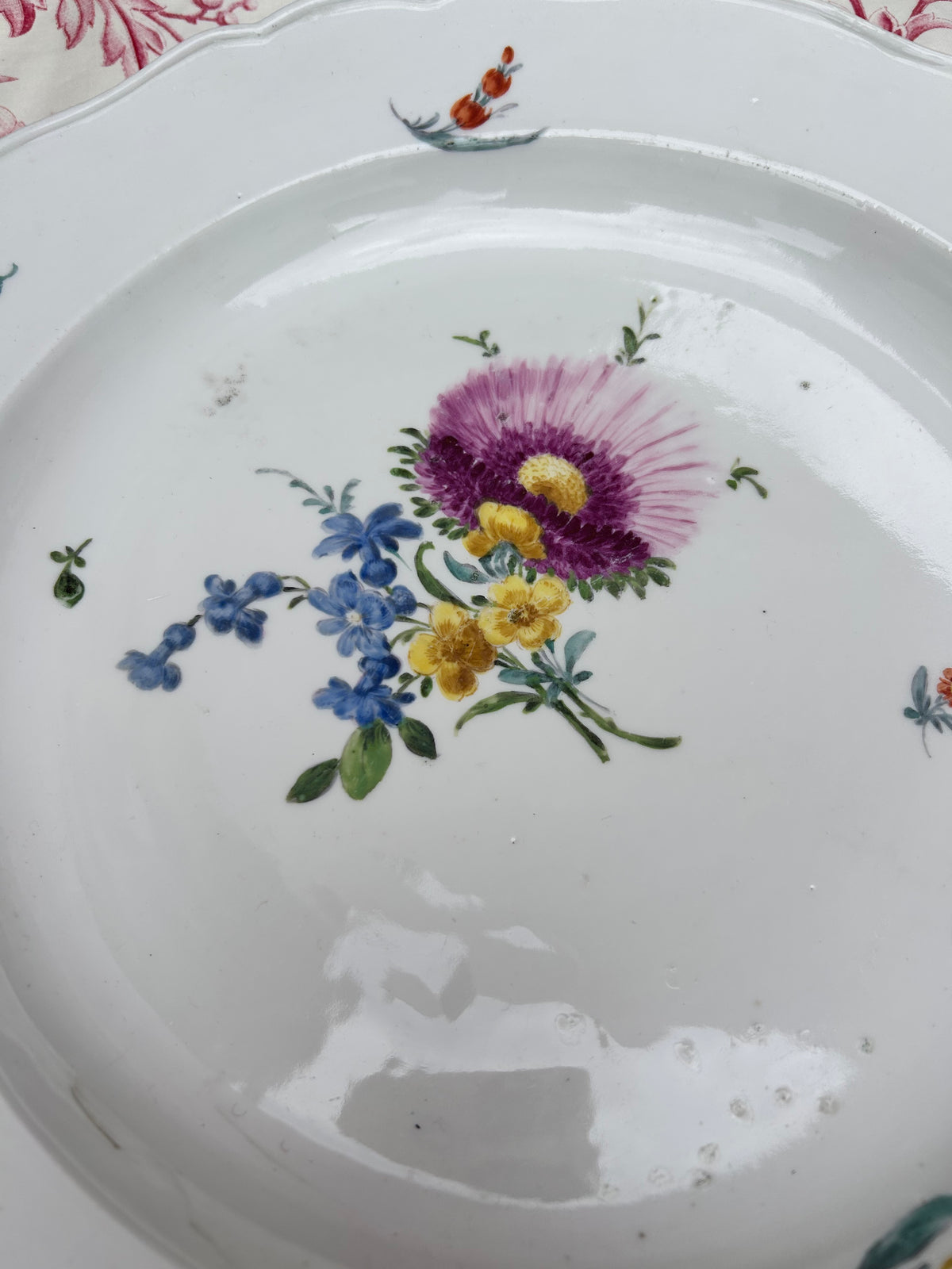 PAIR OF PLATES