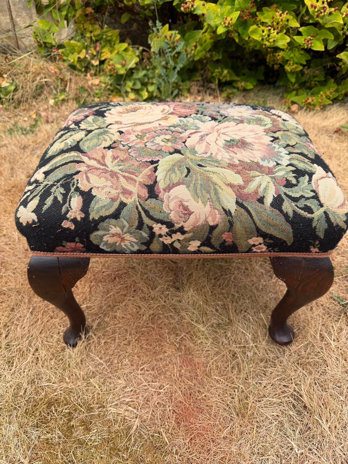 FOOTSTOOL