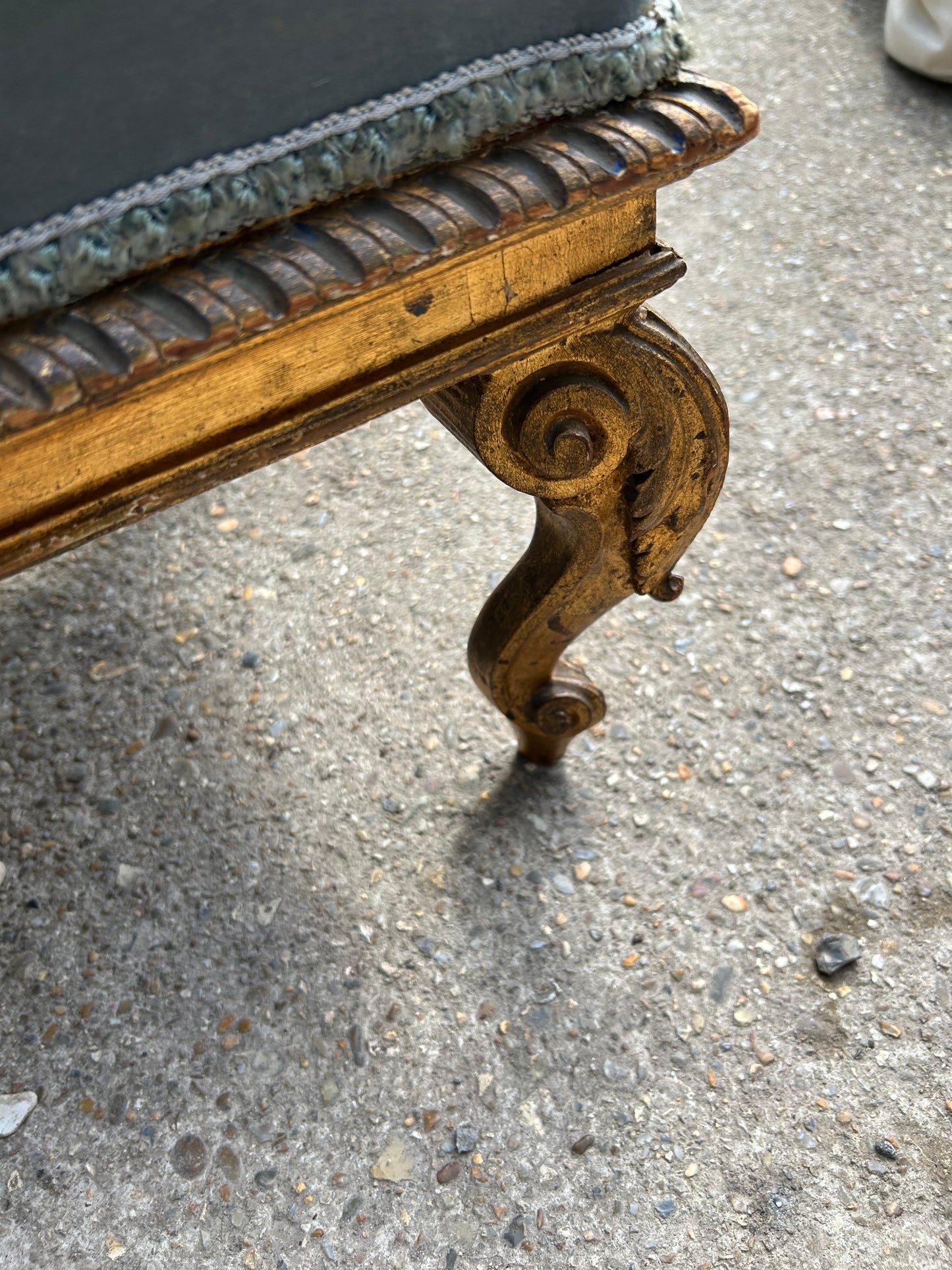 FOOTSTOOL