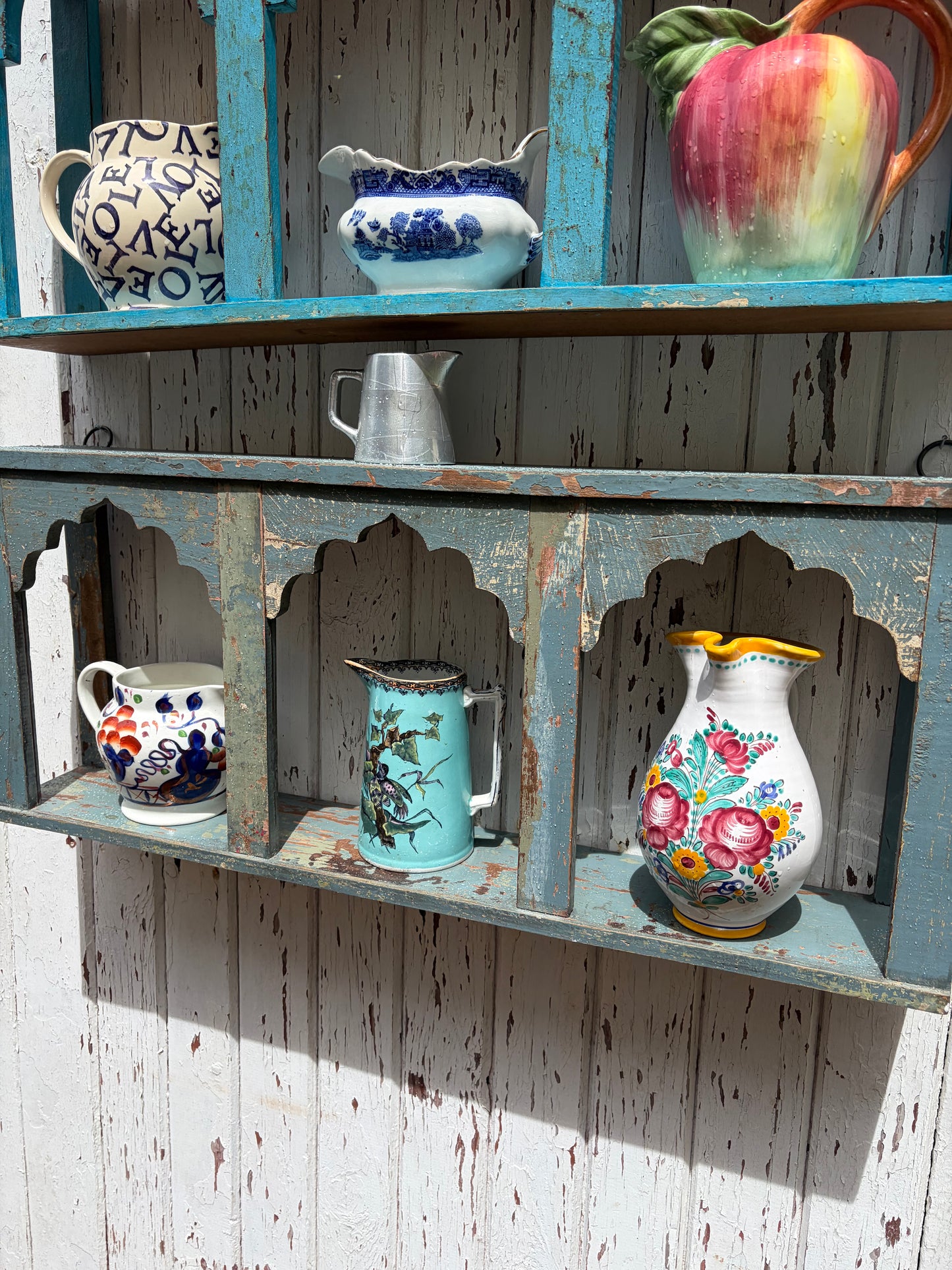 SHELVES