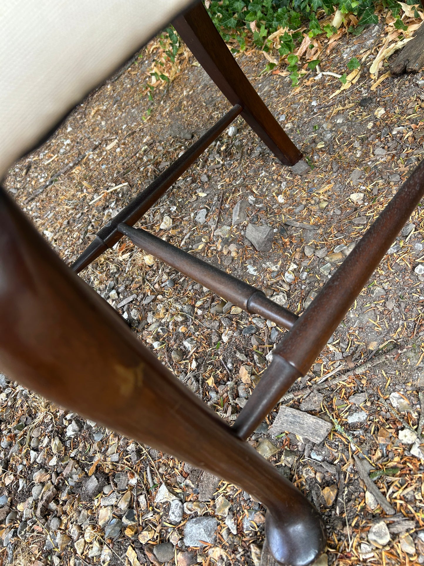 BEDROOM CHAIR