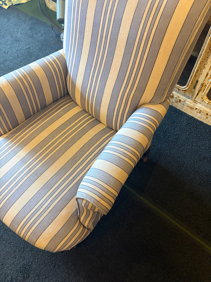 ARM CHAIR