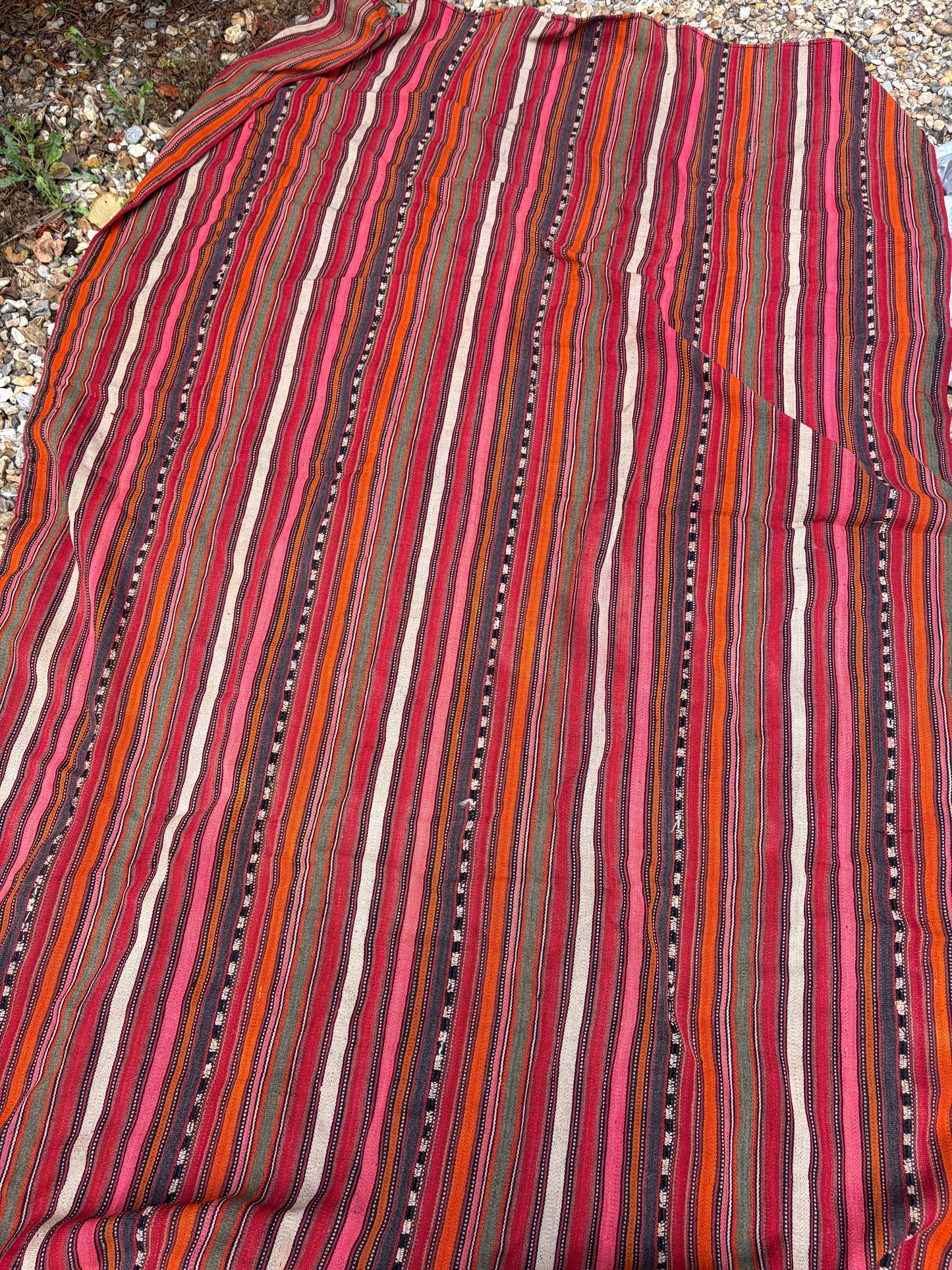 RUG / THROW