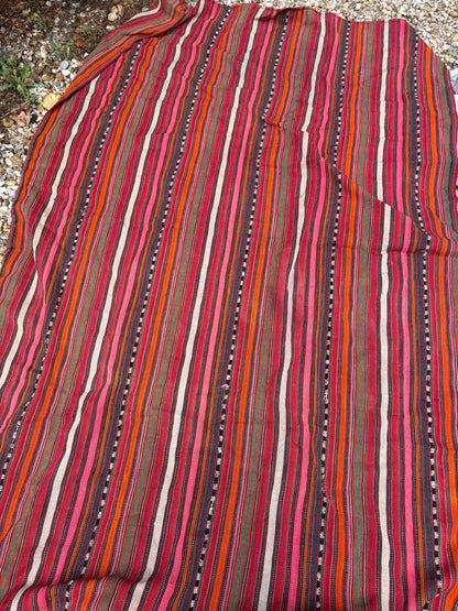 RUG / THROW