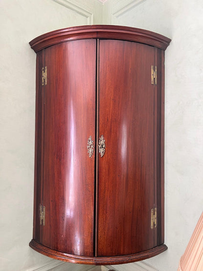 CORNER CABINET
