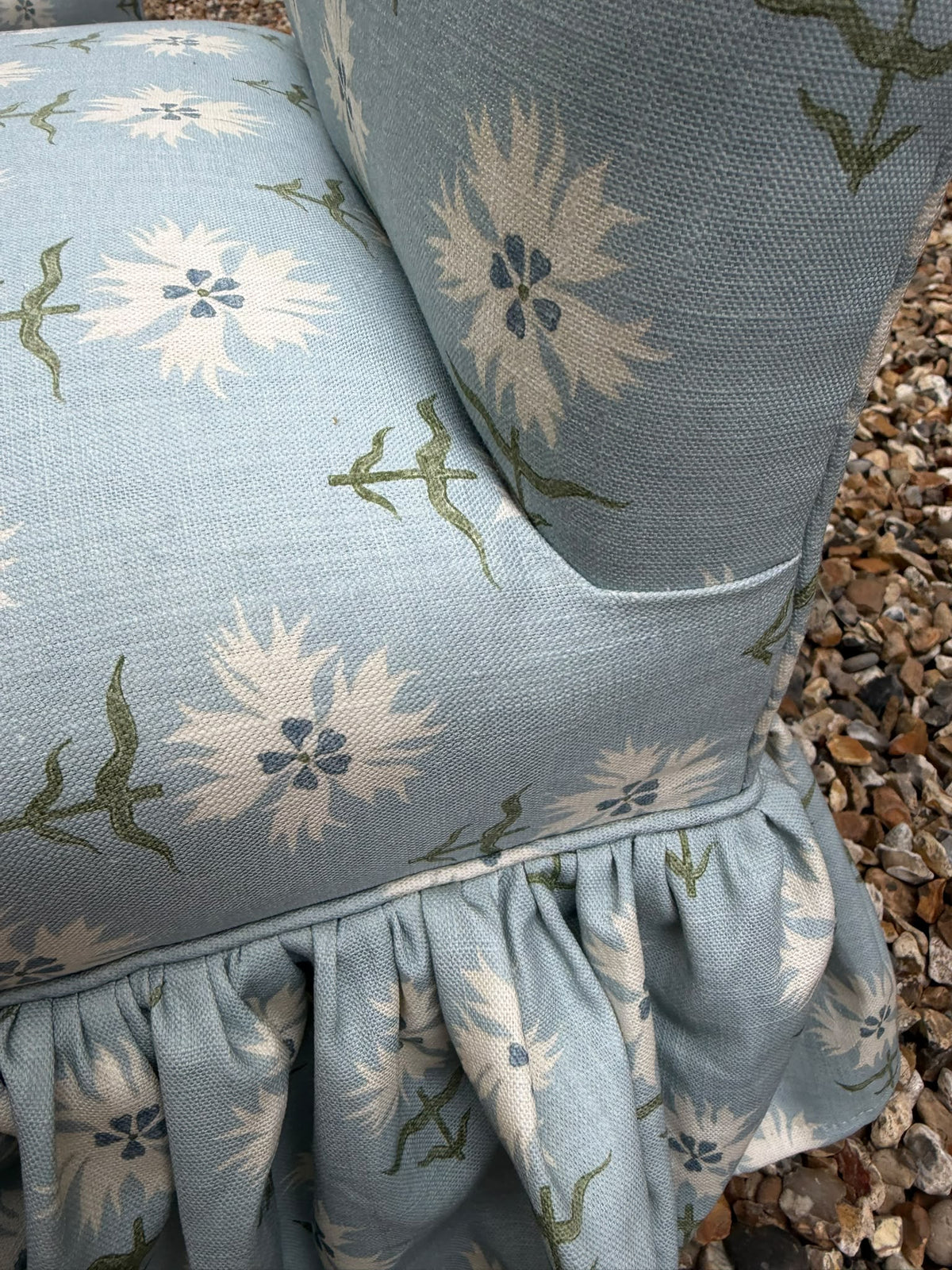 SLIPPER CHAIR