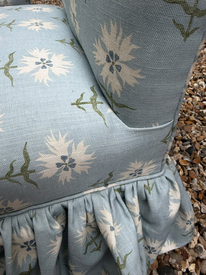 SLIPPER CHAIR