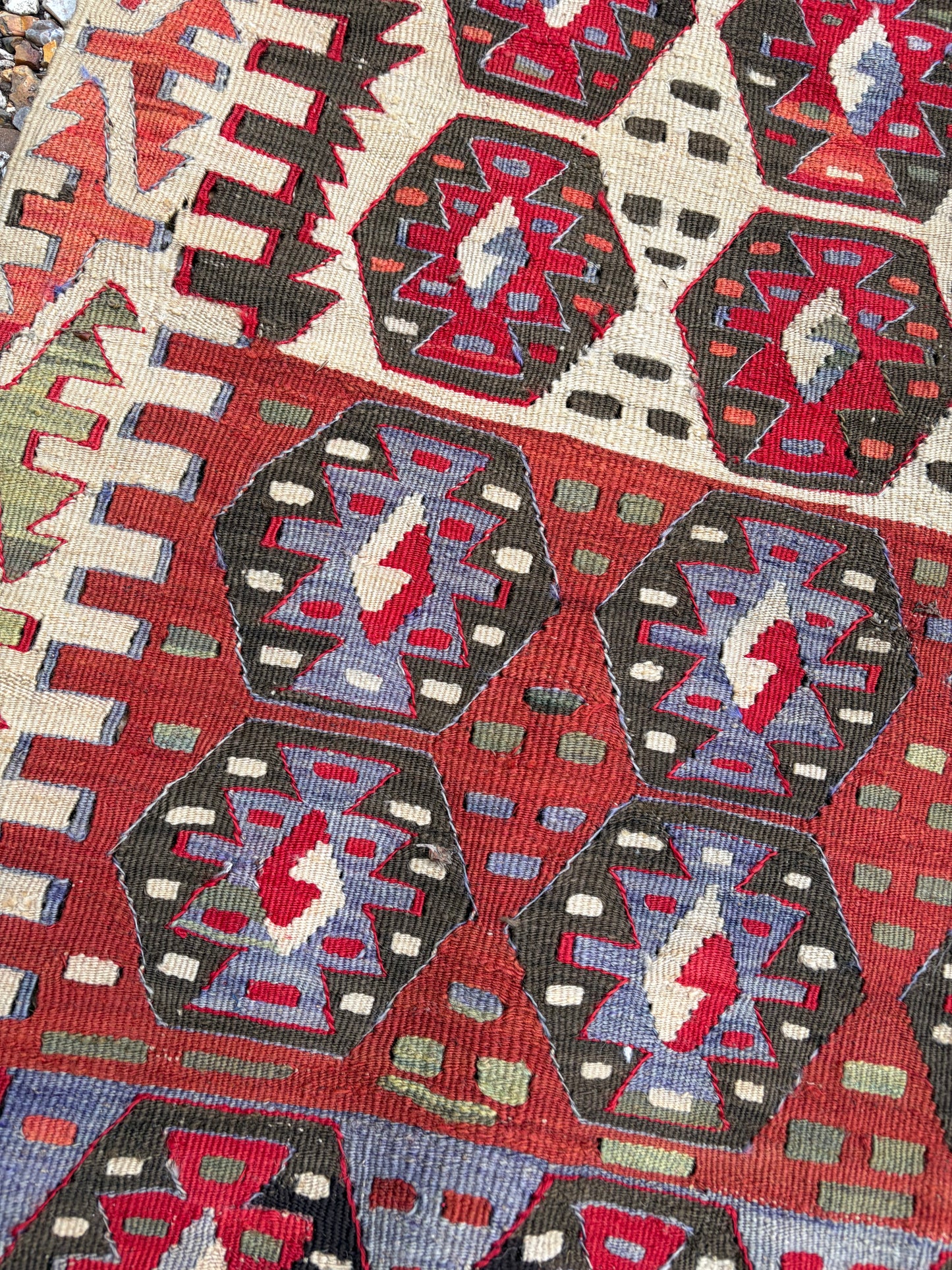 ANTIQUE KILIM