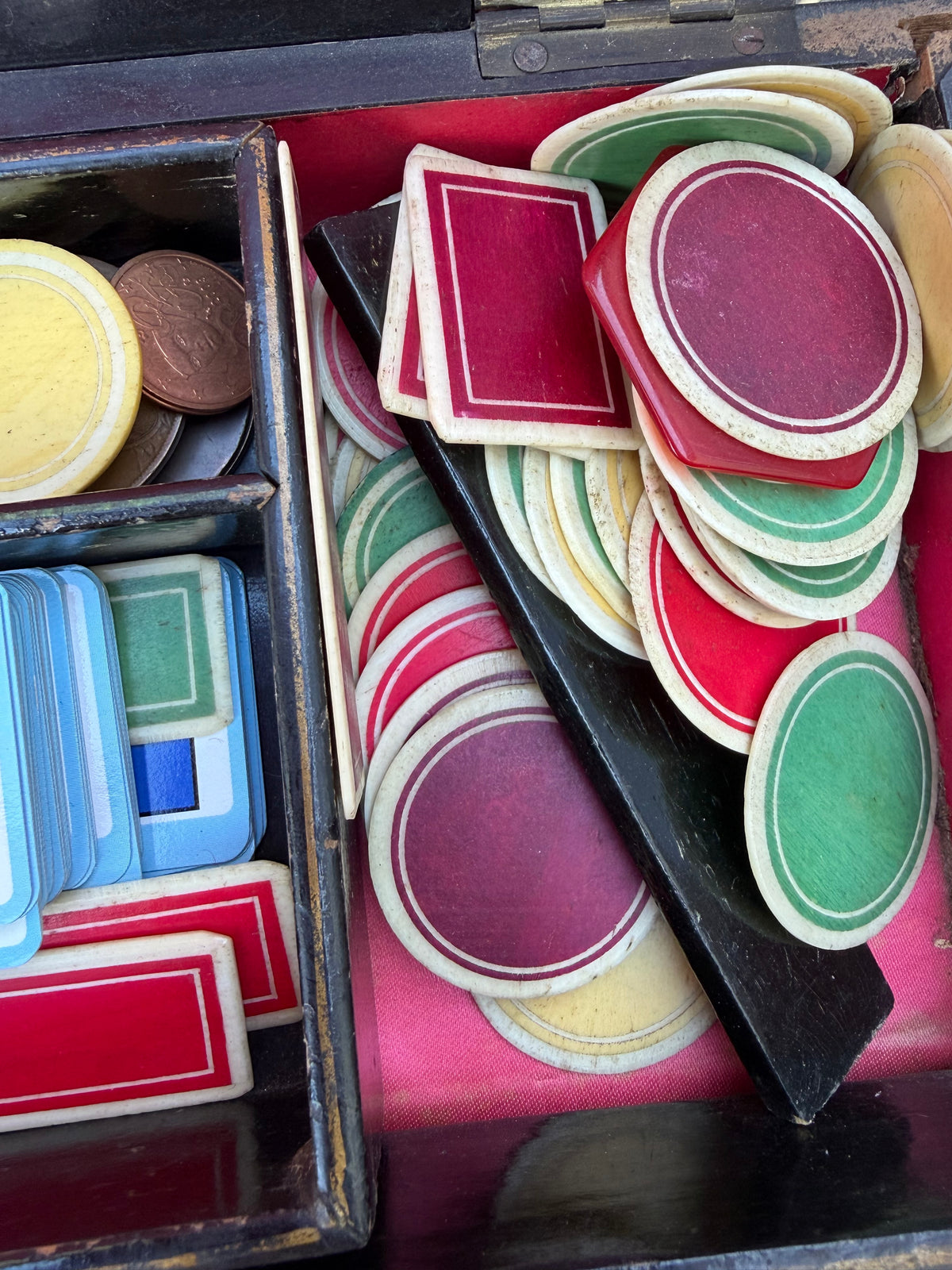ANTIQUE GAMING BOX