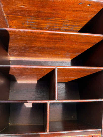 KNIFE BOX