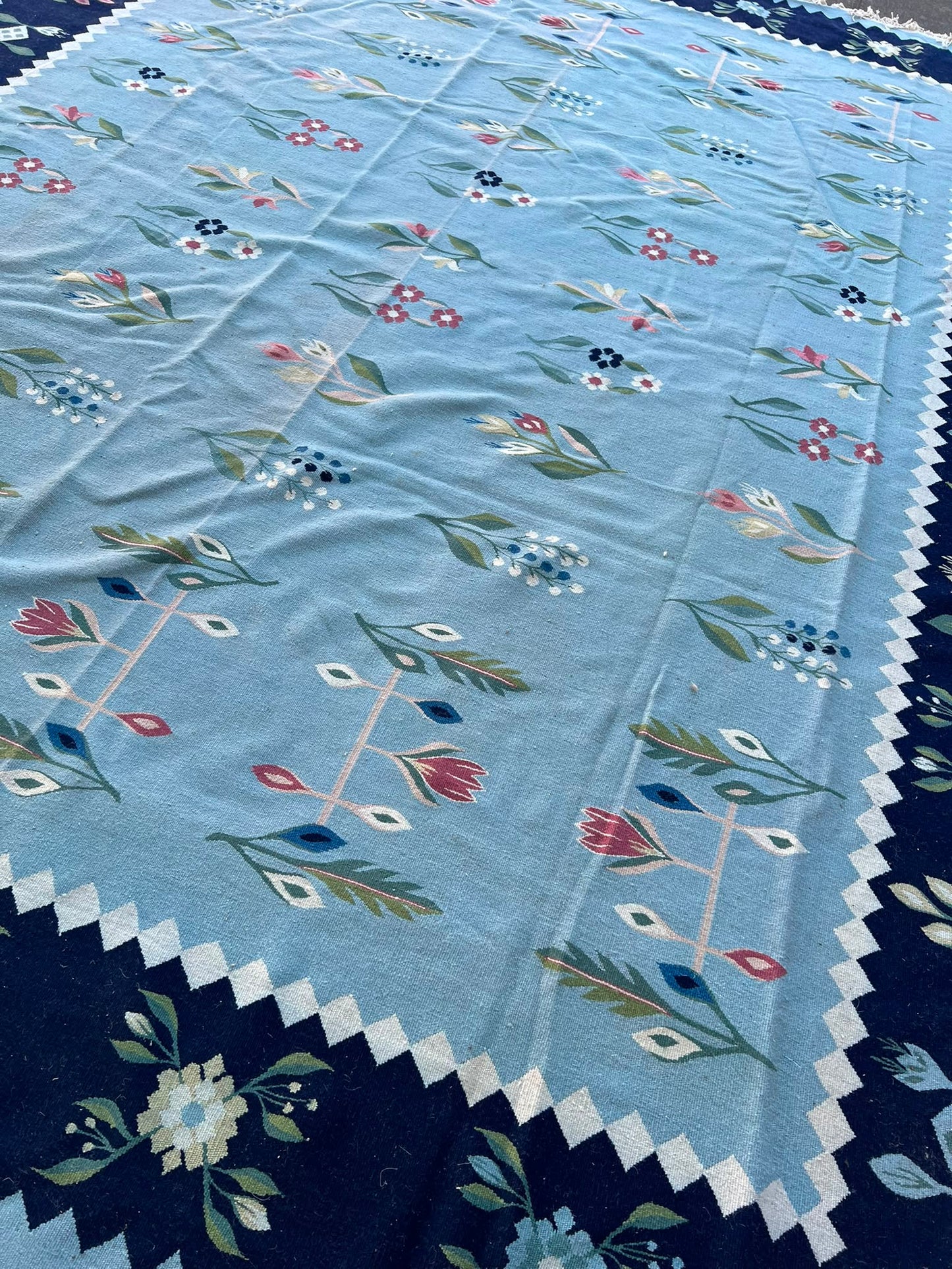 FLORAL RUG