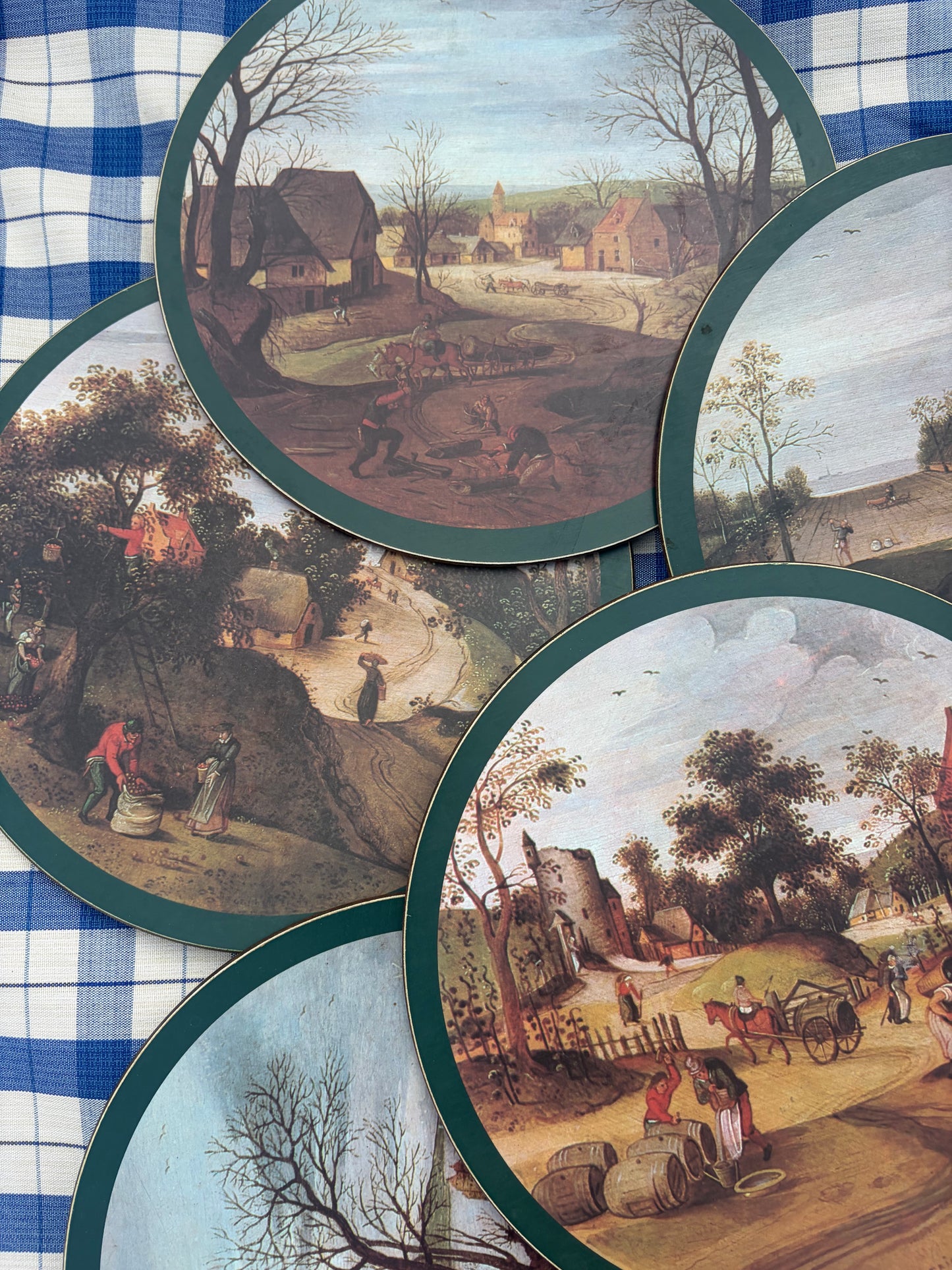 8 PLACEMATS