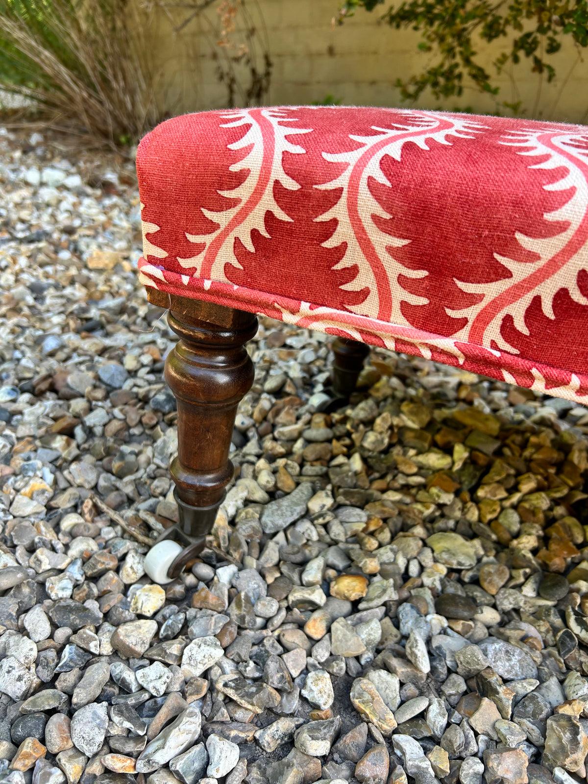 FOOTSTOOL