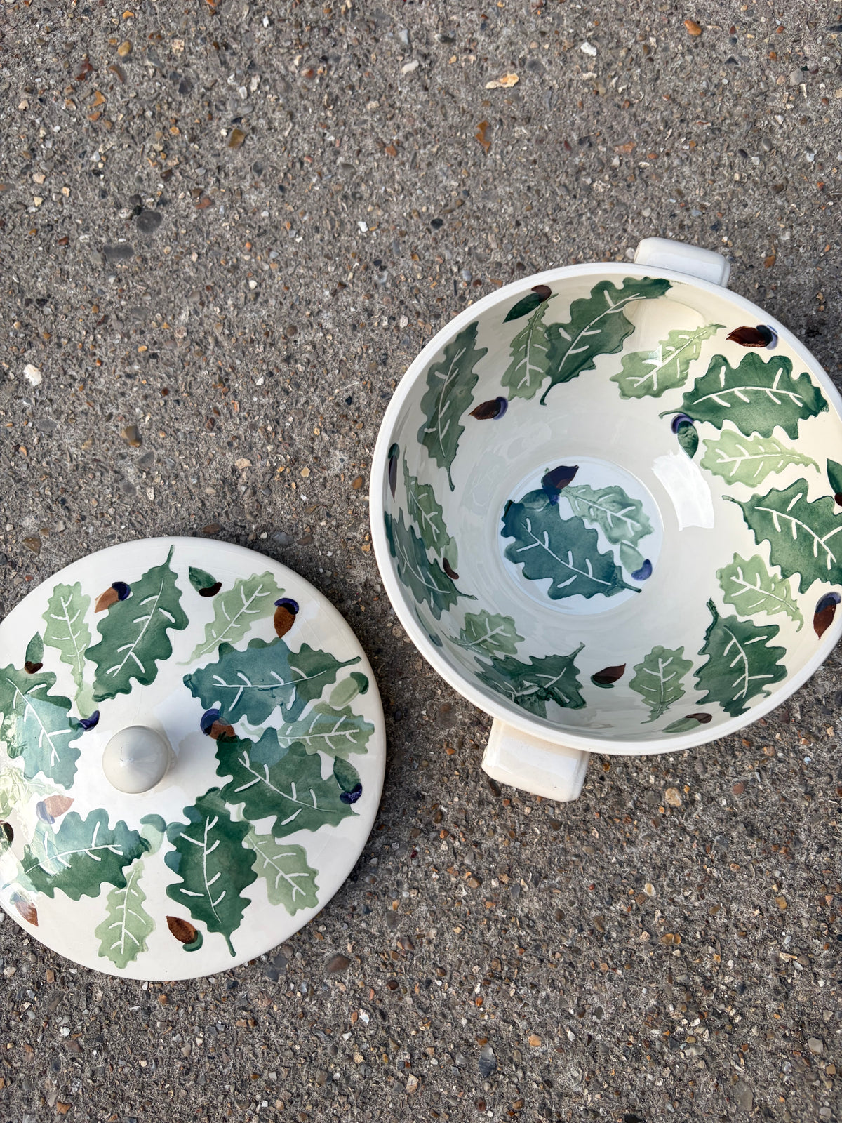 OAK LEAF POT
