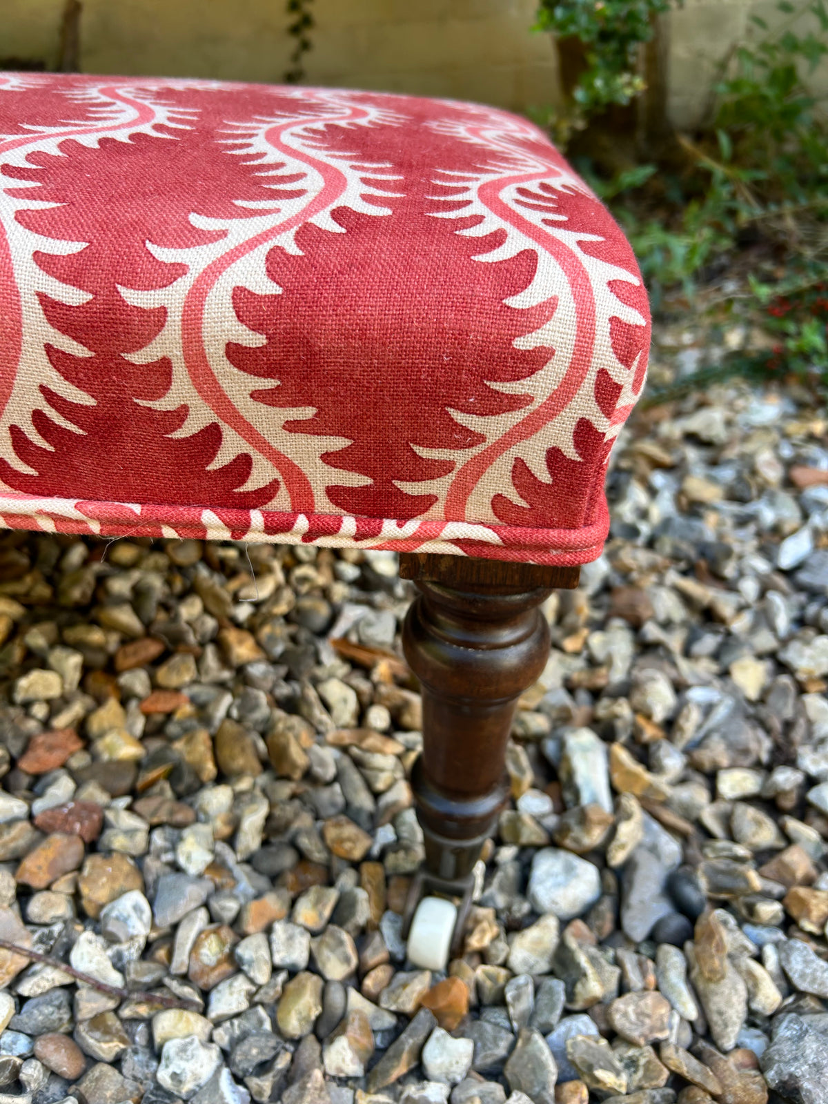FOOTSTOOL