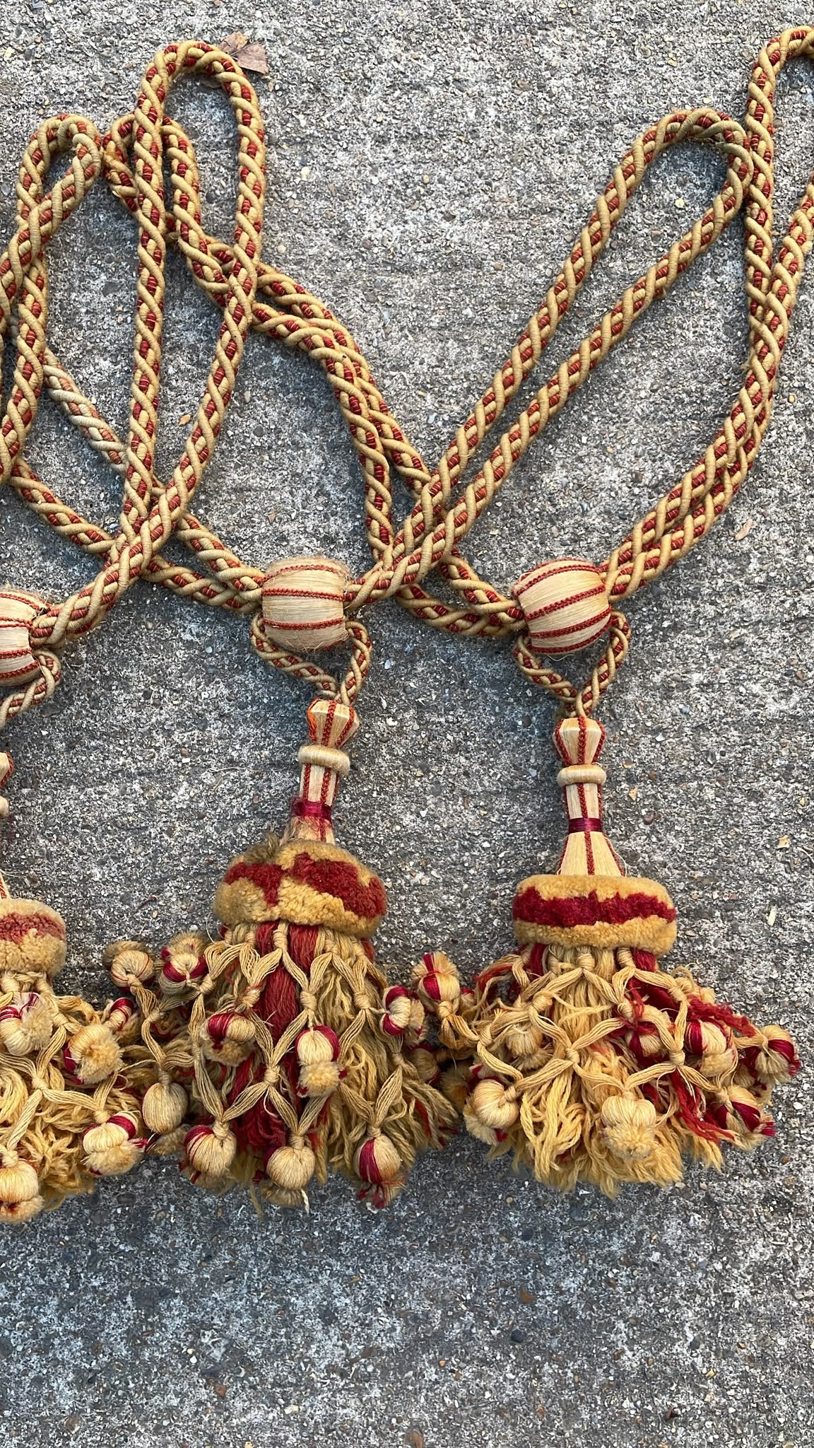 CURTAIN TIEBACKS
