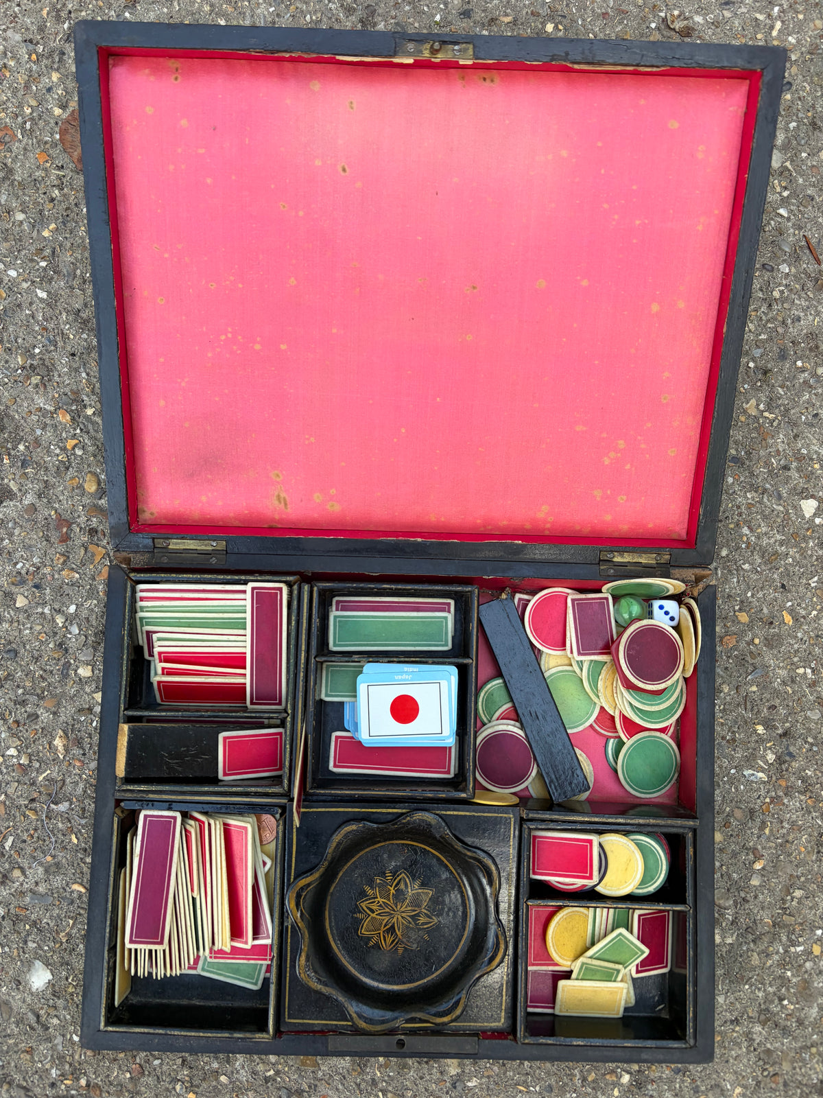 ANTIQUE GAMING BOX