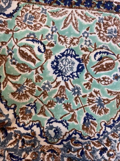 TABLECLOTH