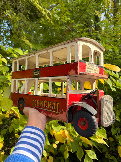 VINTAGE BUS
