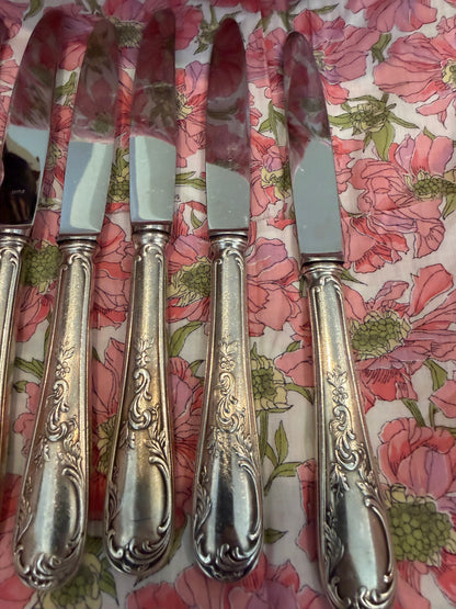 DESSERT KNIVES
