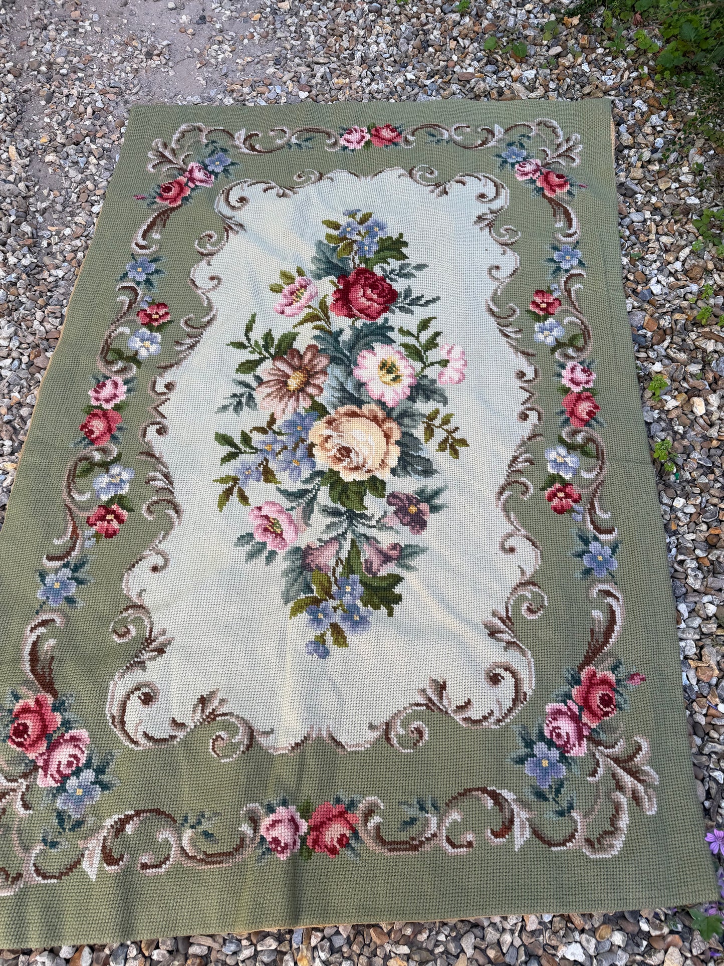 TAPESTRY RUG